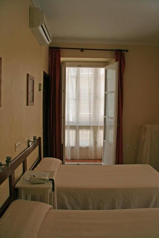 Hostal Bahía Cadiz Ngoại thất bức ảnh